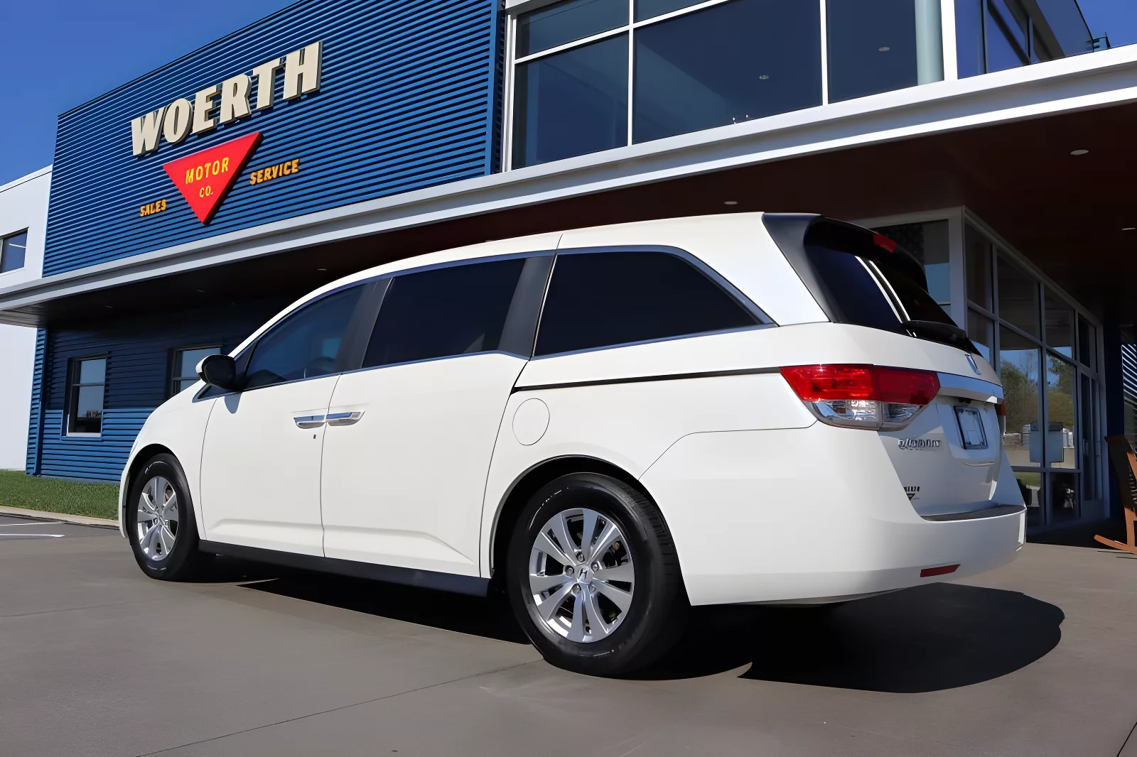 2016 Honda Odyssey EX-L photo 3