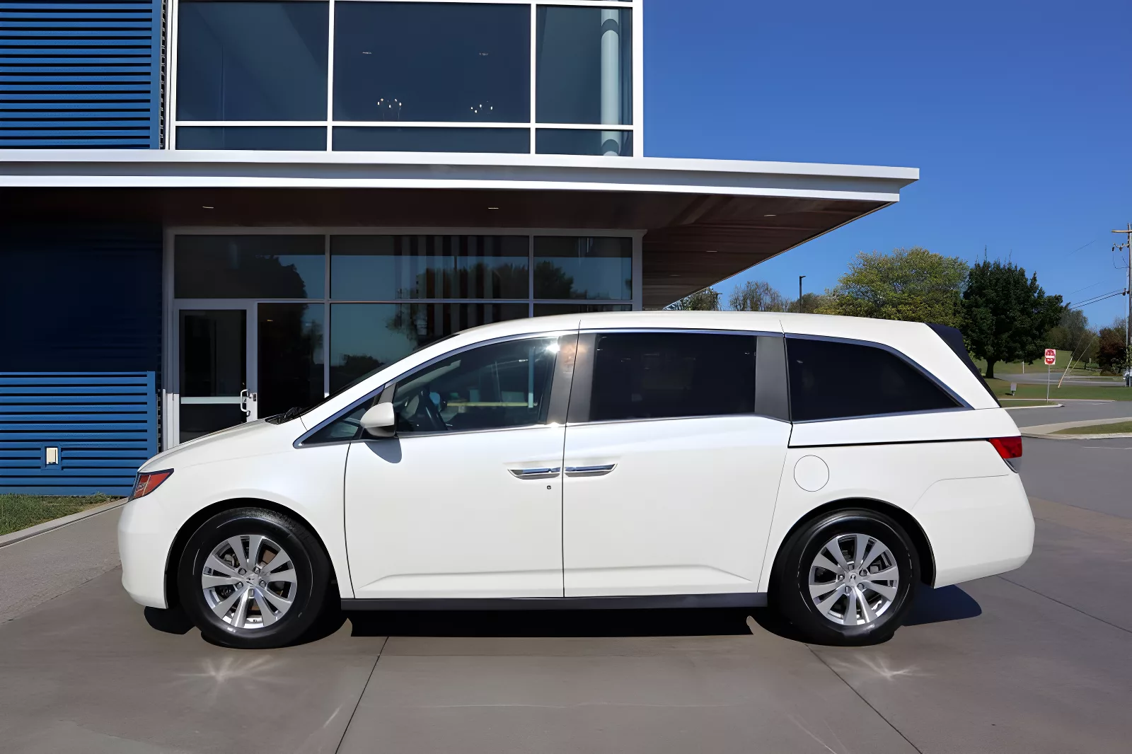 2016 Honda Odyssey EX-L photo 4